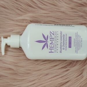 Brand New HEMPZ BLUEBERRY LAVENDER & CHAMOMILE HERBAL BODY MOISTURIZER